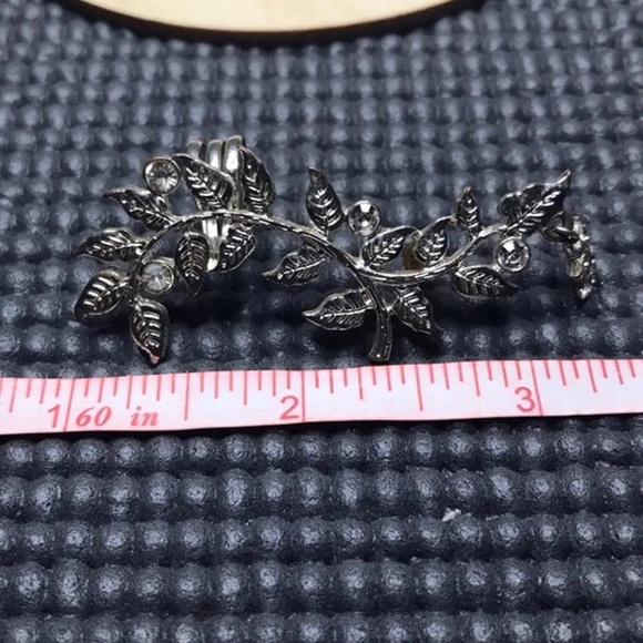 🦉 Owl’s Vineyard Ear Cuff 🦉 - Picture 6 of 6